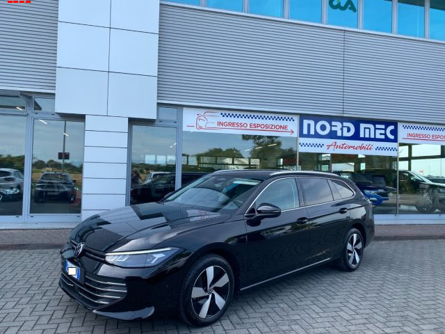 Volkswagen Passat Variant 2.0 TDI SCR EVO DSG Business, del 2024, 27.000 km, in vendita a Treviso (TV)