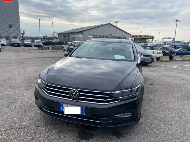 Volkswagen Passat Variant 2.0 TDI SCR EVO DSG Business x commercianti - foto 2 di 10