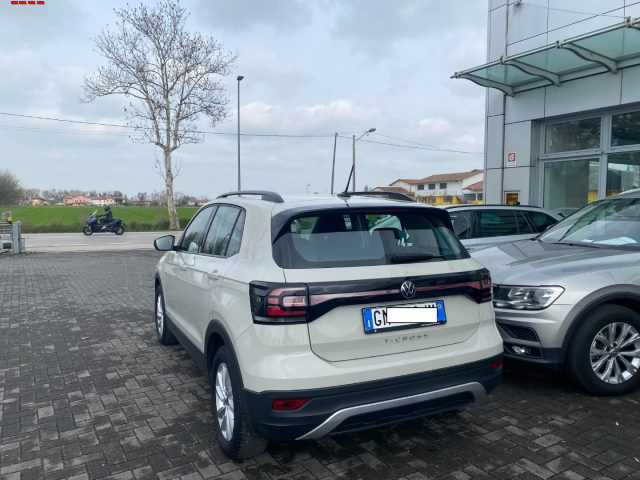 Volkswagen T-Cross 1.0 TSI 110 CV life - foto 2 di 11