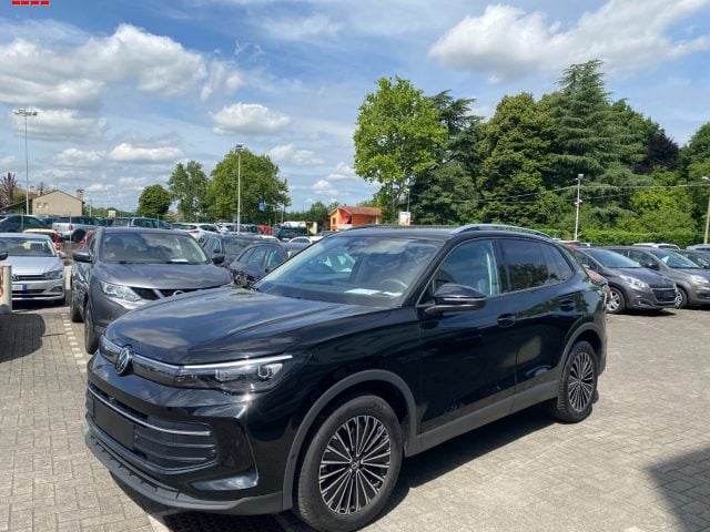 Volkswagen Tiguan 2.0 TDI 150 CV DSG Elegance goal, del 2025, 25.000 km, in vendita a Treviso (TV)