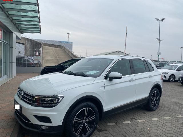 Volkswagen Tiguan 2.0 TDI SCR DSG HIGLINE BlueMotion Technology, del 2020, 136.000 km, in vendita a Treviso (TV)