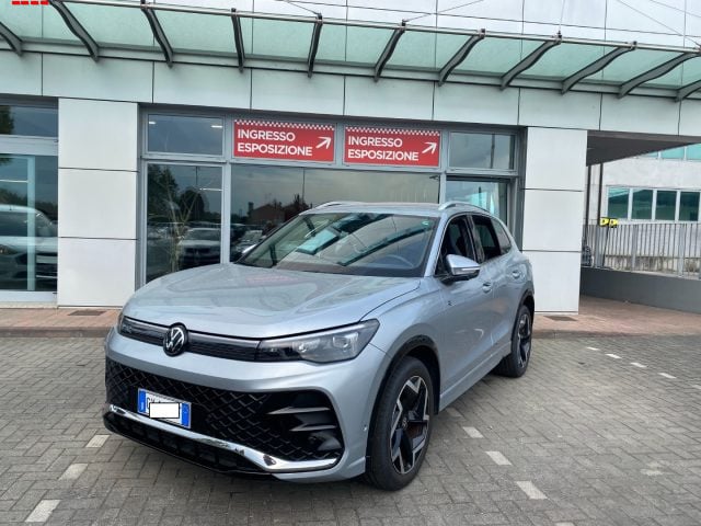 Volkswagen Tiguan 2.0 TDI 150 CV DSG R-Line, del 2025, 24.000 km, in vendita a Treviso (TV)