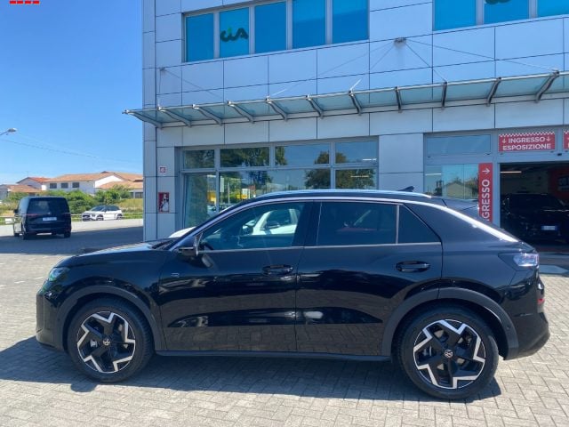 Volkswagen T-Roc 1.5News eTSI ACT 150 CV DSG R-Line, del 2025, 25.000 km, in vendita a Treviso (TV)