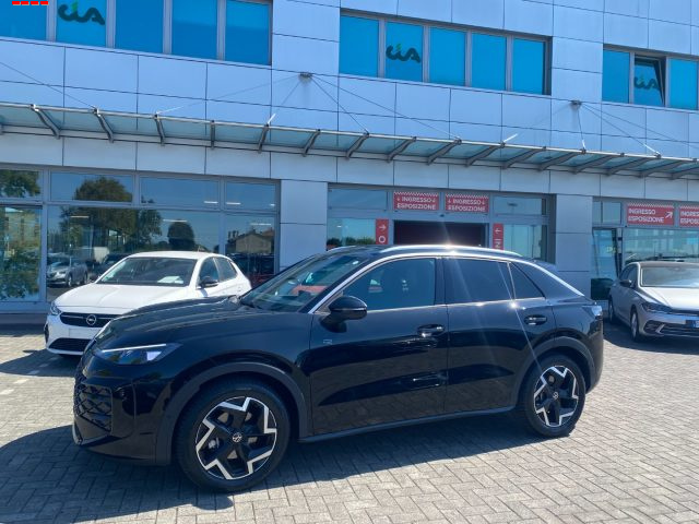 Volkswagen T-Roc 1.5News eTSI ACT 150 CV DSG R-Line - foto 2 di 15