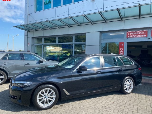 BMW 520 d 48V xDrive Touring Business - foto 2 di 4