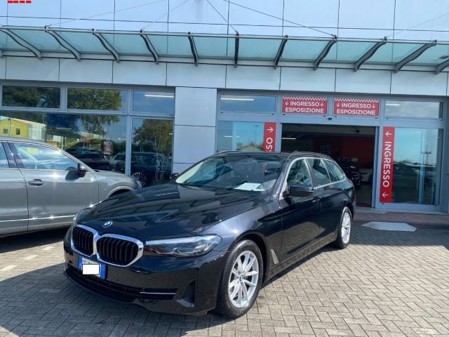 BMW 520 d 48V xDrive Touring Business, del 2021, 135.000 km, in vendita a Treviso (TV)