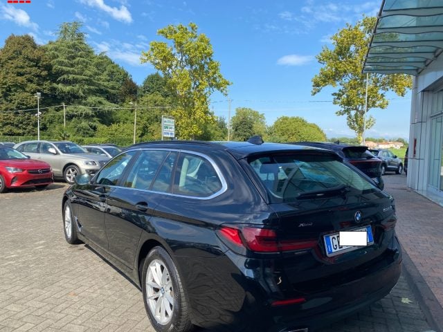 BMW 520 d 48V xDrive Touring Business - foto 3 di 4