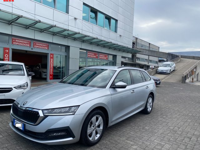 Skoda Octavia 2.0 TDI EVO SCR DSG Wagon Style - foto 3 di 4