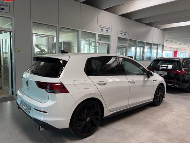 Volkswagen Golf 2.0 TSI DSG GTI - foto 2 di 4