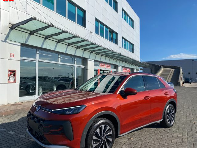 Volkswagen T-Roc 1.5 eTSI ACT DSG Life, del 2026, 28.000 km, in vendita a Treviso (TV)