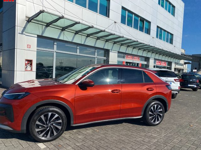 Volkswagen T-Roc 1.5 eTSI ACT DSG Life - foto 2 di 4