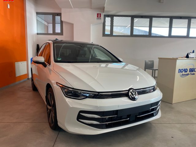 Volkswagen Golf 1.5 eTSI 150 CV ACT DSG Style - foto 2 di 4