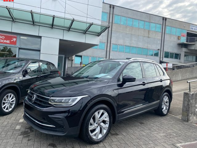 Volkswagen Tiguan 1.5 TSI 150 CV ACT Life, del 2021, 66.000 km, in vendita a Treviso (TV)