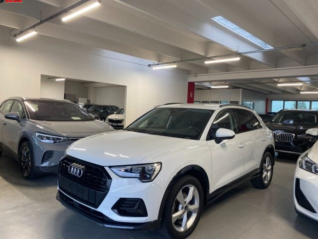 Audi Q3 35 TFSI S tronic Business - foto 2 di 4