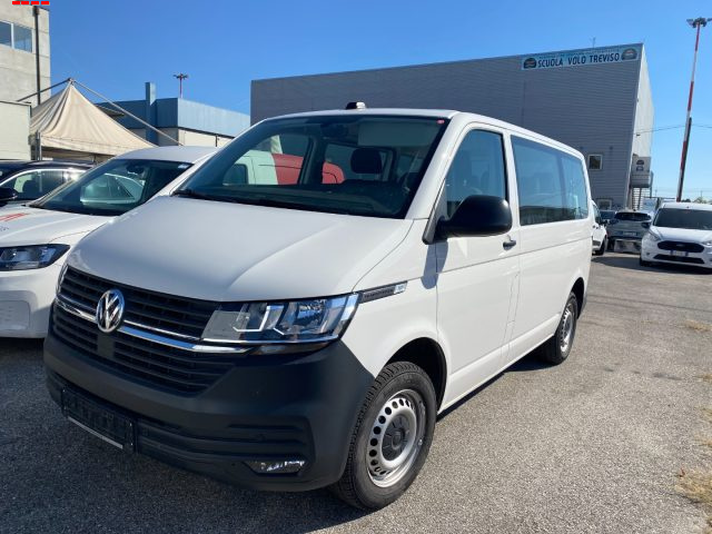 Volkswagen Transporter 2.0 TDI 150CV DSG PC Kombi Business, del 2023, 35.000 km, in vendita a Treviso (TV)
