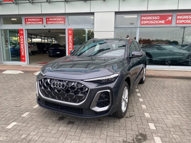 Audi Q5 40 TDI 204 CV quattro S tronic s line - foto 2 di 4
