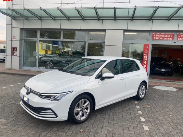 Volkswagen Golf 1.0 TSI EVO Life, del 2023, 45.000 km, in vendita a Treviso (TV)