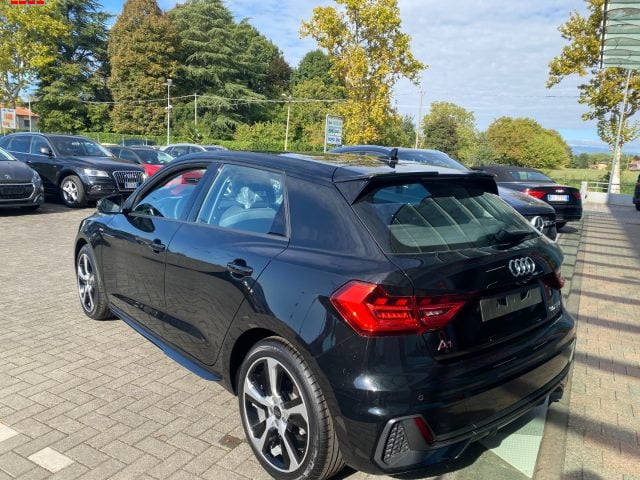 Audi A1 SPB 30 TFSI S line edition - foto 3 di 4