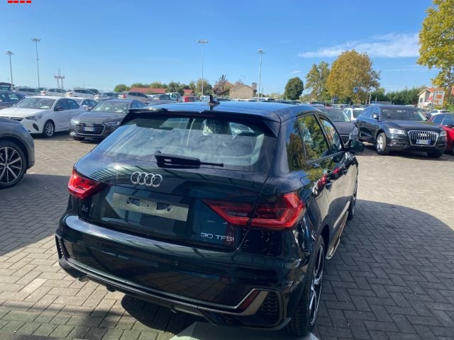 Audi A1 SPB 30 TFSI S line edition - foto 4 di 4