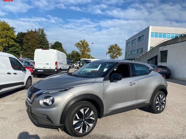 Nissan Juke 1.0 DIG-T 114 CV DCT Acenta, del 2023, 25.000 km, in vendita a Treviso (TV)