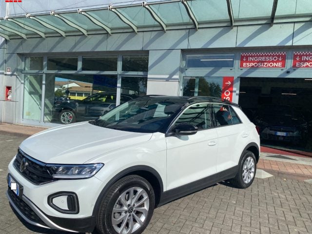Volkswagen T-Roc 2.0 TDI SCR Life, del 2023, 111.000 km, in vendita a Treviso (TV)