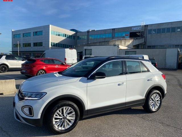 Volkswagen T-Roc 2.0 TDI SCR Life, del 2022, 96.000 km, in vendita a Treviso (TV)