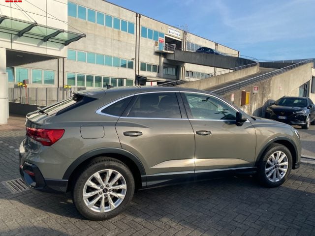Audi Q3 SPB 35 TDI quattro S tronic Business Plus - foto 4 di 4