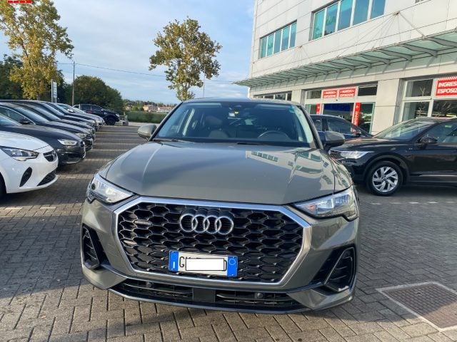 Audi Q3 SPB 35 TDI quattro S tronic Business Plus - foto 2 di 4