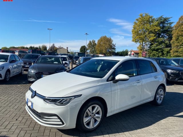 Volkswagen Golf 2.0 TDI 115 CV SCR Life, del 2023, 107.000 km, in vendita a Treviso (TV)