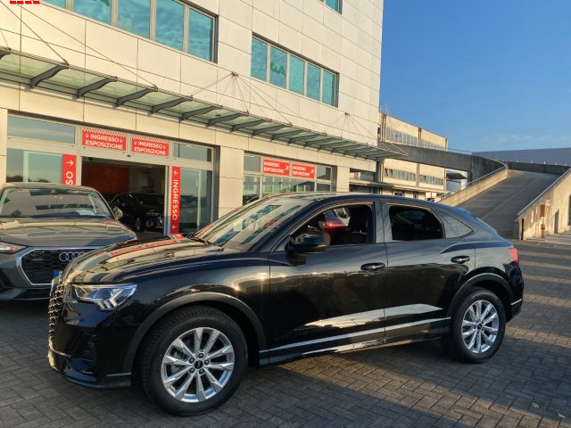 Audi Q3 SPB 35 TFSI S tronic S line edition - foto 3 di 4