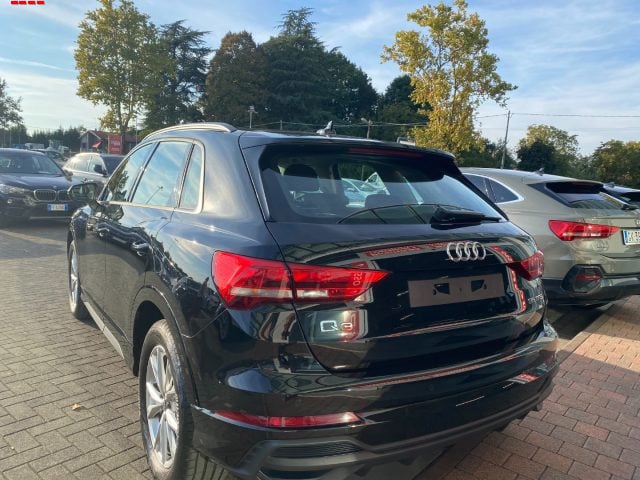 Audi Q3 35 TFSI S tronic S line edition - foto 4 di 4