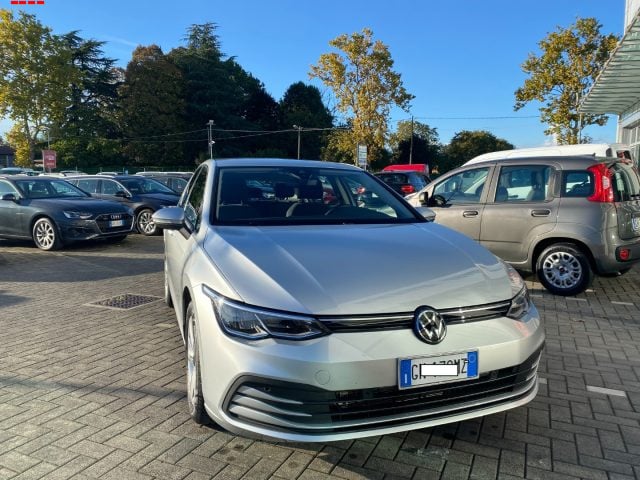 Volkswagen Golf 1.0 TSI EVO Life, del 2023, 48.000 km, in vendita a Treviso (TV)