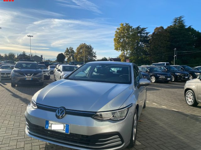 Volkswagen Golf 1.0 TSI EVO Life - foto 2 di 4