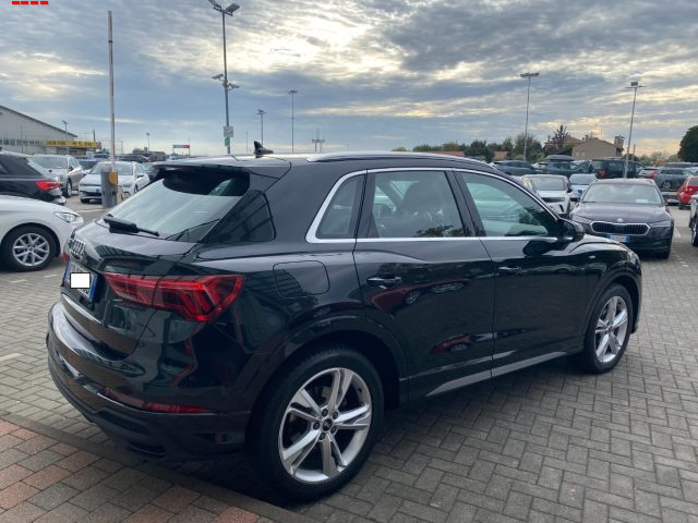 Audi Q3 TDI 110 kW S tronic S Line edition - foto 4 di 4