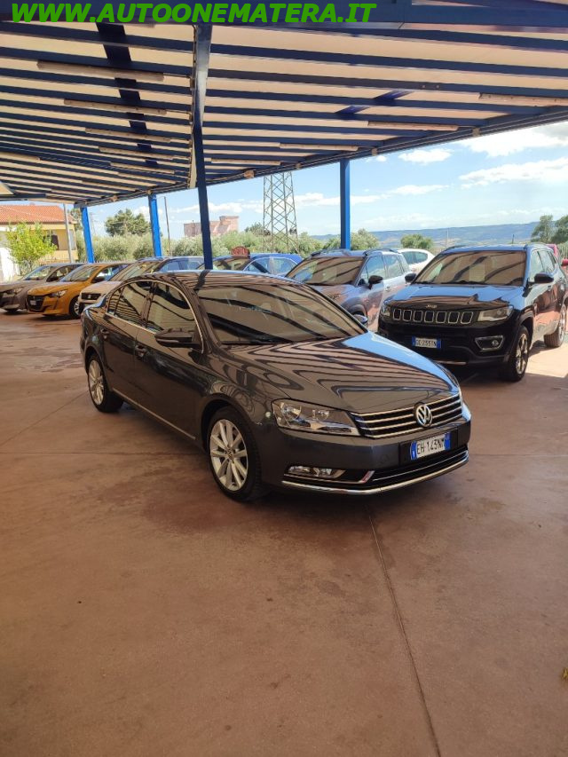 Volkswagen Passat 2.0 TDI DSG Highline usato a MATERA