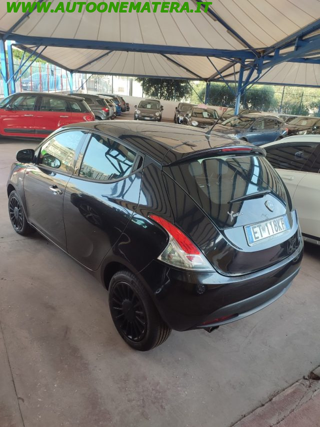 Lancia Ypsilon 1.3 M.JT 95CV 5porte - foto 4 di 4