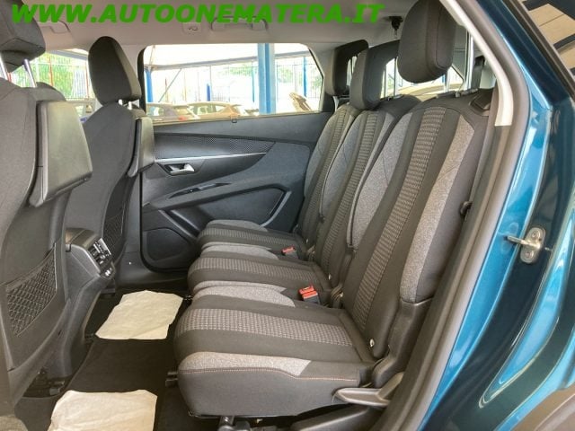 Peugeot 5008 1.5 BlueHDi 130CV S&S 7PT, del 2020, 100.000 km, in vendita a Matera (MT)