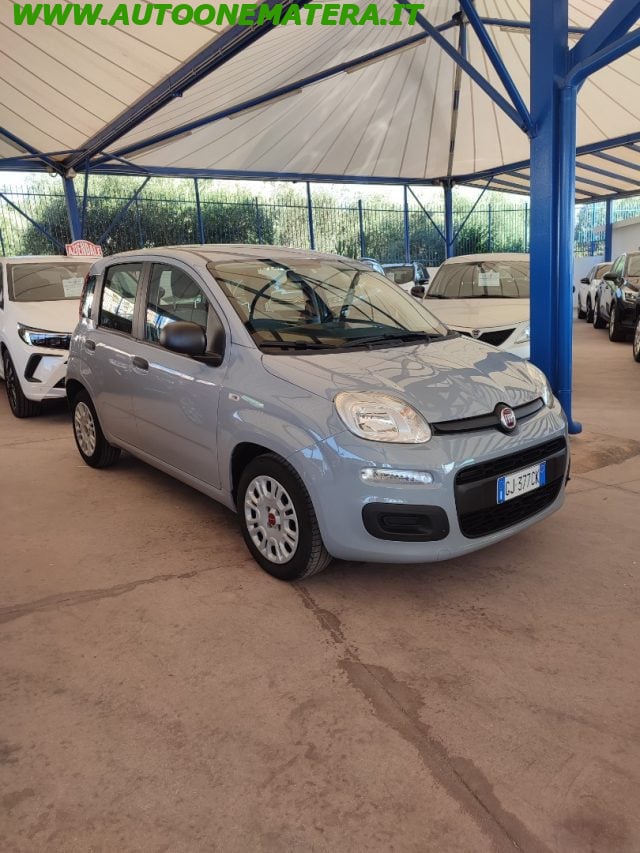 Fiat Panda 1.0 FireFly S&S Hybrid, del 2022, 72.500 km, in vendita a Matera (MT)