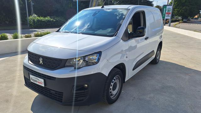 Peugeot Partner BlueHDi 100 S&S PC Furgone Premium N°GP453 usato a ROSSANO VENETO
