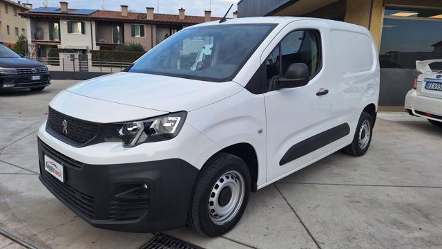 Peugeot Partner BlueHDi 100 S&S PC 1000Kg Furgone Premium N°GC781 usato a ROSSANO VENETO