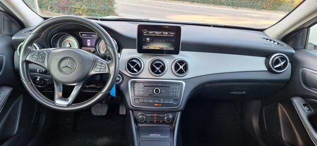 Mercedes-Benz GLA 200 d Automatic Sport N�FG683 - foto 2 di 4