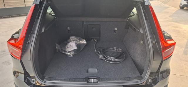 Volvo XC40 T4 RECHARGE PLUG-IN HYBRID AUTOCARRO INSCRIPTION - foto 2 di 4