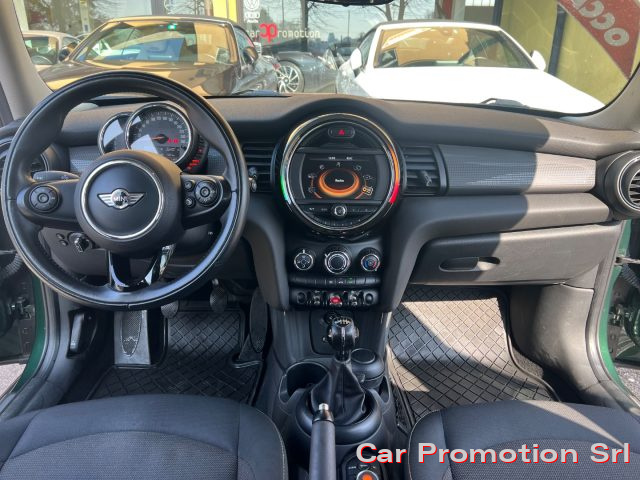 MINI Cooper D 1.5 Cooper D 5 porte - foto 4 di 4