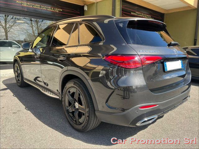 Mercedes-Benz GLC 220 d 4Matic Premium - foto 4 di 4