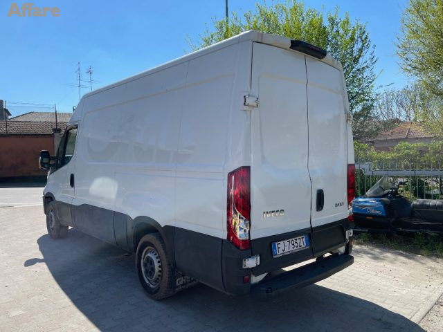 Iveco Daily 35C14V BTor 2.3 HPT PM-SL-TA-RG Furgone usato a PAVIA