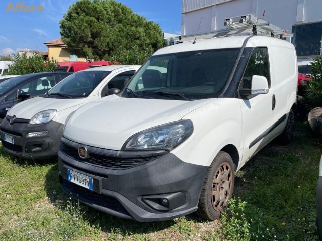 Fiat Doblo Doblò 1.4 T-Jet Natural Power PL-TN Cargo Maxi Lam, del 2019, 138.000 km, in vendita a Pavia (PV)