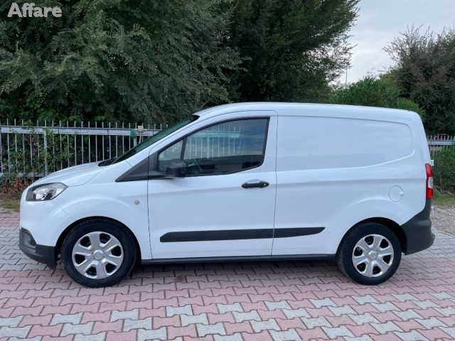 Ford Transit Courier 1.5 TDCi 100CV Van Trend - foto 2 di 4