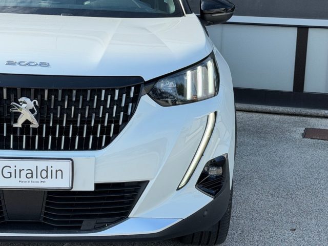 Peugeot 2008 PureTech 130 S&S EAT8 GT Pack - foto 3 di 4