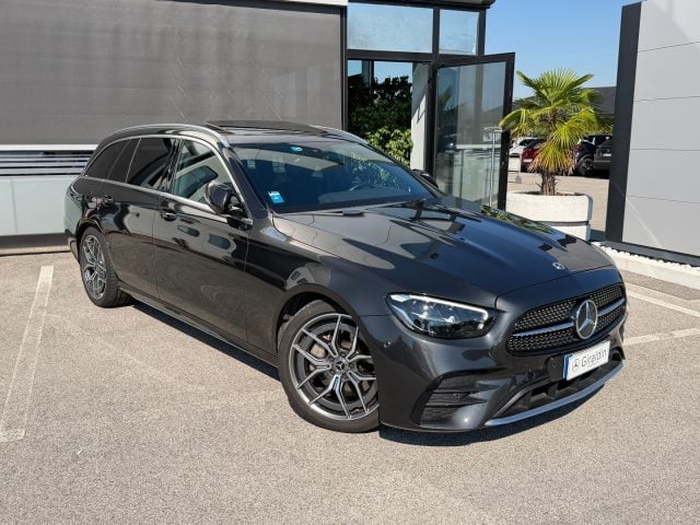 Mercedes-Benz E 220 d Mild hybrid S.W. Auto Premium, del 2022, 91.000 km, in vendita a Piove Di Sacco (PD)