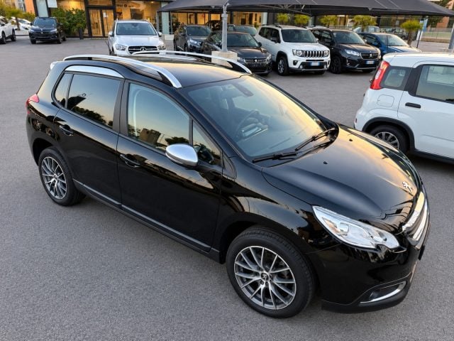 Peugeot 2008 1° serie 1.4 HDi 68CV Active - foto 3 di 4